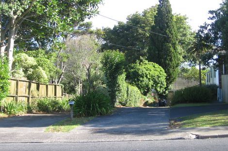 Photo of property in 64a Pupuke Road, Hillcrest, Auckland, 0627