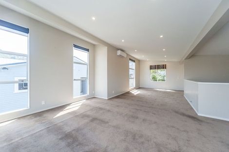 Photo of property in 7a Shortland Street, Khandallah, Wellington, 6035