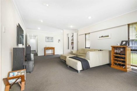 Photo of property in 33 Glen Lynne Avenue, Queenwood, Hamilton, 3210