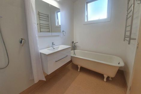 Photo of property in 32 Bonithon Avenue, Moturoa, New Plymouth, 4310