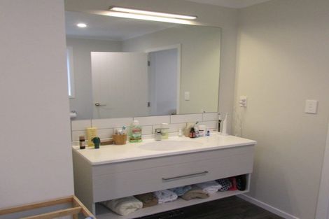 Photo of property in 208 Navigation Drive, Whitby, Porirua, 5024