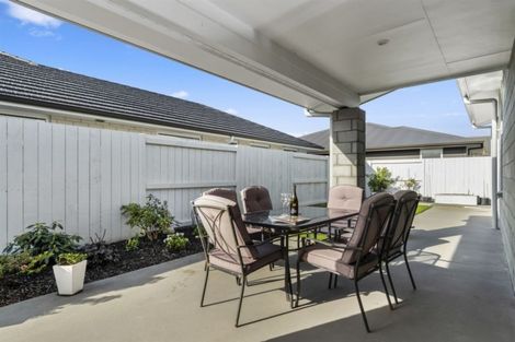 Photo of property in 19 Hiria Crescent, Papamoa Beach, Papamoa, 3118