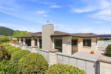 Photo of property in 2 Pearson Place, Paraparaumu, 5032