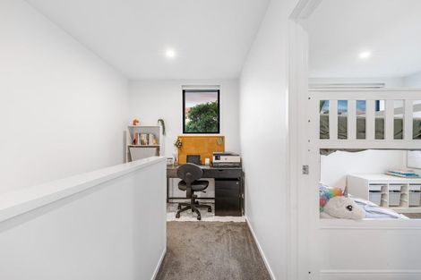 Photo of property in 52f Vodanovich Road, Te Atatu South, Auckland, 0610