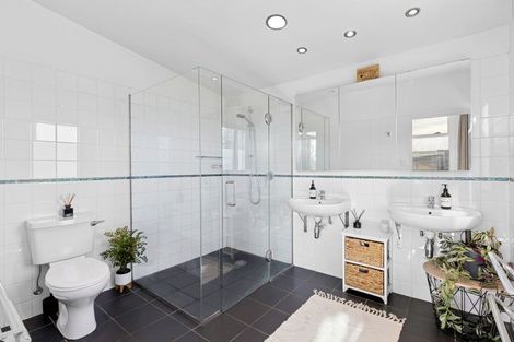 Photo of property in 12 Cliff Road, Tasman, Upper Moutere, 7173