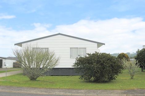 Photo of property in 11 Poplar Street, Whitianga, 3510