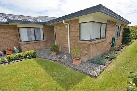 Photo of property in 125 Queens Road, Waikanae Beach, Waikanae, 5036
