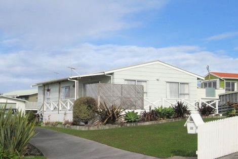 Photo of property in 22 Mayne Place, Snells Beach, 0920