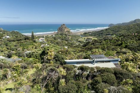 Photo of property in 109 Seaview Road, Piha, 0772