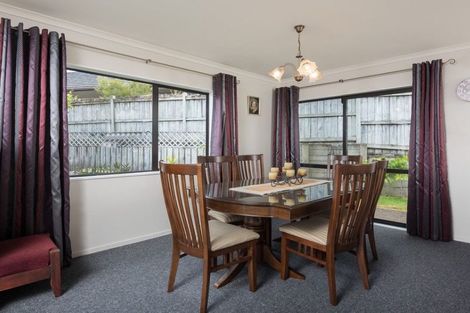 Photo of property in 25 Barbara Grove, Papamoa Beach, Papamoa, 3118