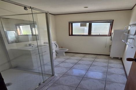 Photo of property in 13 Charles Dickens Drive, Mellons Bay, Auckland, 2014