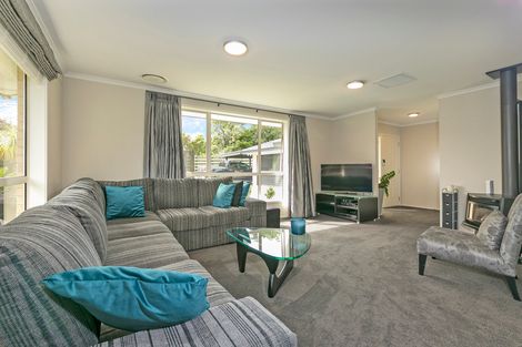 Photo of property in 23 Applemoors Way, Riverhead, 0820