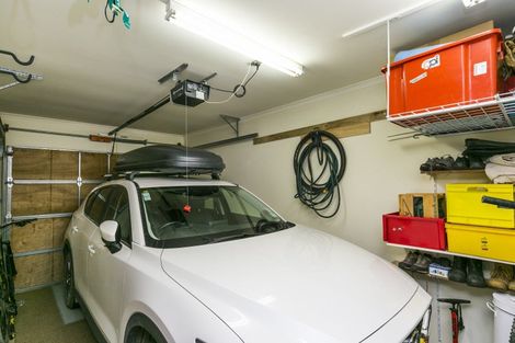 Photo of property in 2/15 Roxburgh Street, Mount Victoria, Wellington, 6011