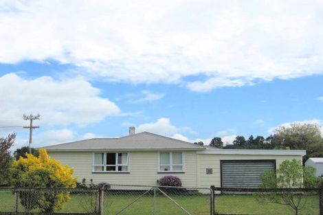 Photo of property in 35 Monkhouse Street, Tolaga Bay, 4077