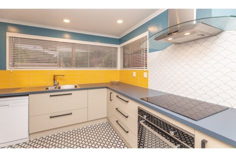 Photo of property in 2/66 Parklands Drive, Huntsbury, Christchurch, 8022