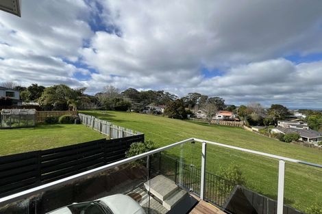 Photo of property in 8e Grenada Avenue, Forrest Hill, Auckland, 0620