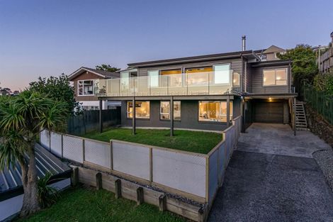 Photo of property in 17 Brigantine Drive, Beach Haven, Auckland, 0626