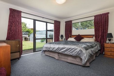 Photo of property in 25 Barbara Grove, Papamoa Beach, Papamoa, 3118