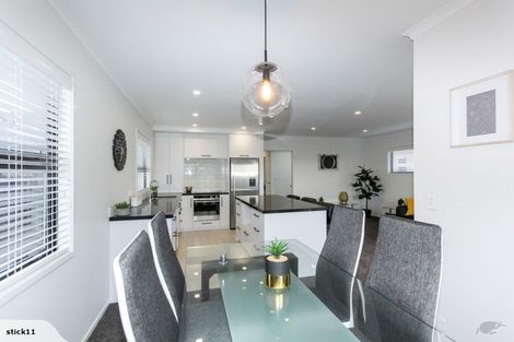 Photo of property in 77 Pendarves Street, New Plymouth, 4310