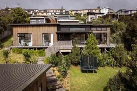 Photo of property in 1 Aroaro Lane, Raglan, 3225