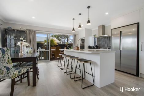 Photo of property in 11a Hillview Road, Waihi Beach, 3611