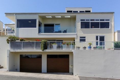 Photo of property in 4 Hamblyn Street, Strandon, New Plymouth, 4312