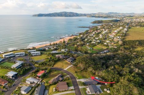 Photo of property in 28 Dudley Crescent, Cable Bay, 0420