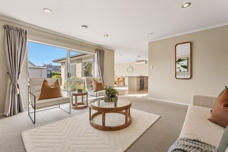 Photo of property in 15 Kereru Place, Pyes Pa, Tauranga, 3112