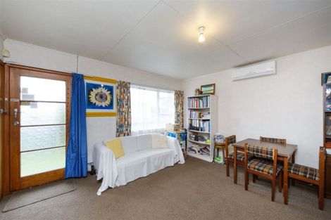 Photo of property in 35 Mcgiffert Street, Palmerston North, 4410