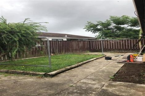 Photo of property in 2/16 Ross Martin Court, Conifer Grove, Takanini, 2112