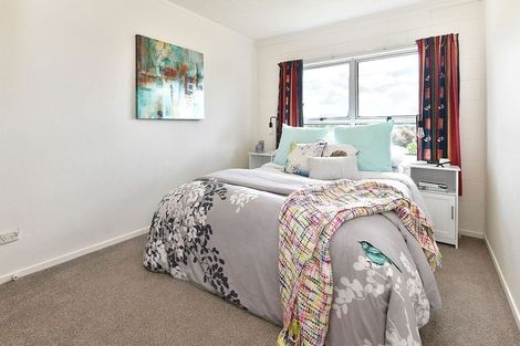 Photo of property in 60 Albatross Road, Red Beach, 0932