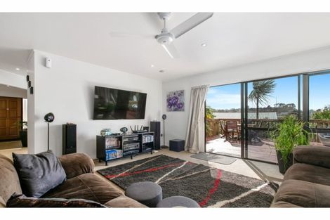 Photo of property in 9 Dobell Road, Stanmore Bay, Whangaparaoa, 0932