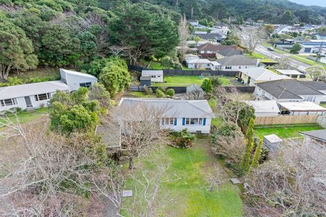 Photo of property in 4 Dover Road, Wainuiomata, Lower Hutt, 5014
