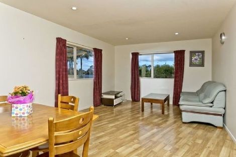 Photo of property in 14a Cypress Place, Sunnynook, Auckland, 0620