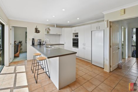 Photo of property in 17 Castlehill Court, Wattle Downs, Auckland, 2103