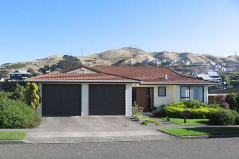 Photo of property in 7 Ellwood Place, Churton Park, Wellington, 6037