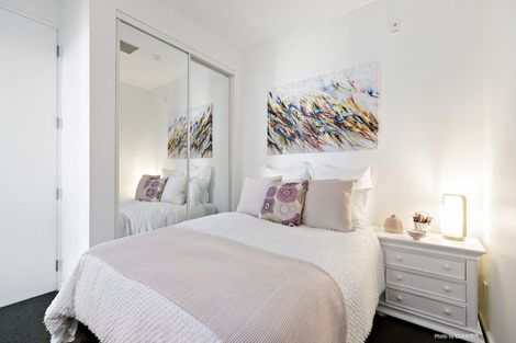 Photo of property in De Vere Apartments, 7/23 Tennyson Street, Te Aro, Wellington, 6011