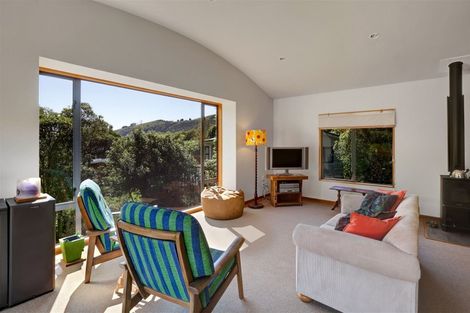 Photo of property in 66 Lukes Road, Little Akaloa, 7583