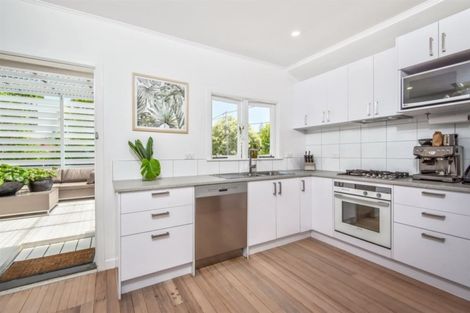 Photo of property in 3 Derby Street, Devonport, Auckland, 0624