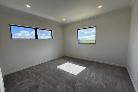 Photo of property in 43 Maungakaraka Road, Karaka, 2580