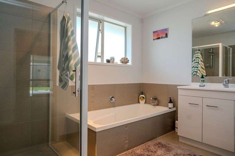 Photo of property in 10 Martha Clarke Lane, Kerikeri, 0230