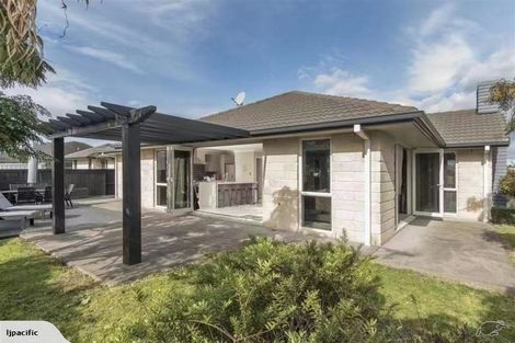 Photo of property in 2 Hansard Place, Bethlehem, Tauranga, 3110