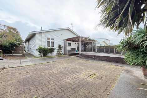 Photo of property in 2 Aparima Avenue, Miramar, Wellington, 6022