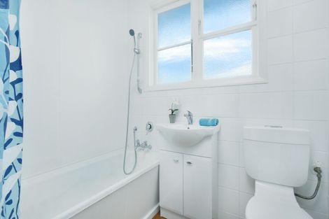 Photo of property in 3 Bateman Avenue, Bryndwr, Christchurch, 8053