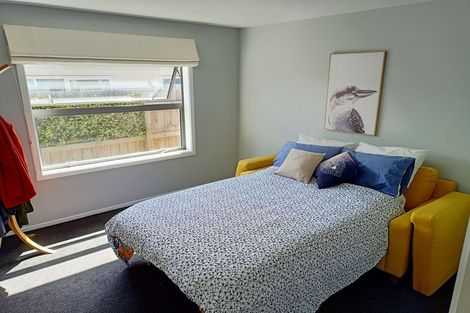 Photo of property in 2 Hull Place, Whitby, Porirua, 5024