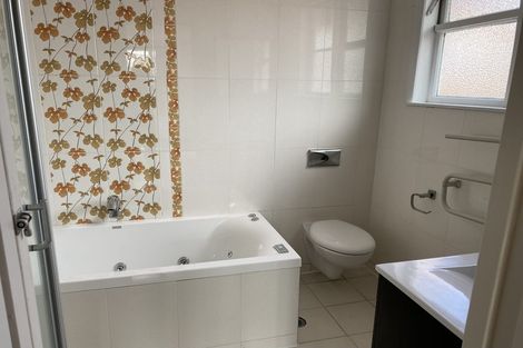 Photo of property in 87 Hillsborough Road, Hillsborough, Auckland, 1042