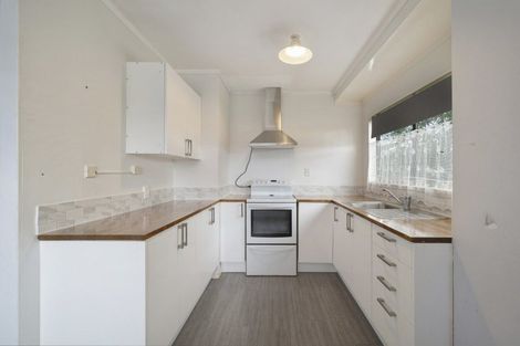 Photo of property in 15a Beech Place, Owhata, Rotorua, 3010