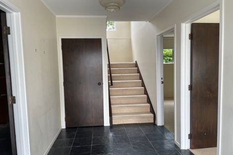 Photo of property in 1/37 Shanaway Rise, Hillcrest, Auckland, 0627