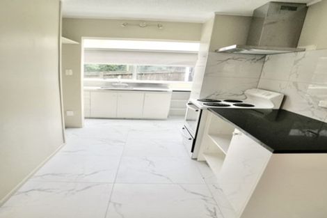 Photo of property in 796 East Coast Road, Oteha, Auckland, 0630