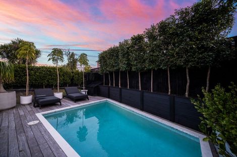 Photo of property in 50 Premier Avenue, Point Chevalier, Auckland, 1022